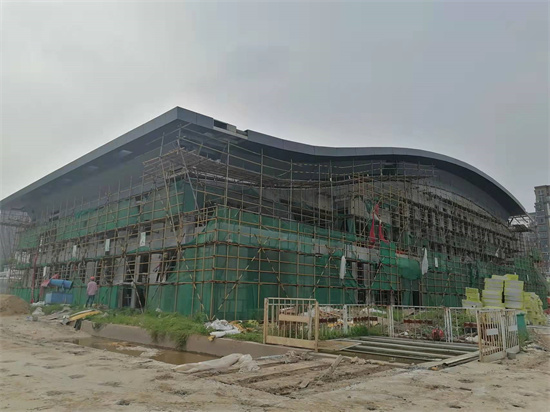 安慶十四中風(fēng)雨操場(chǎng)