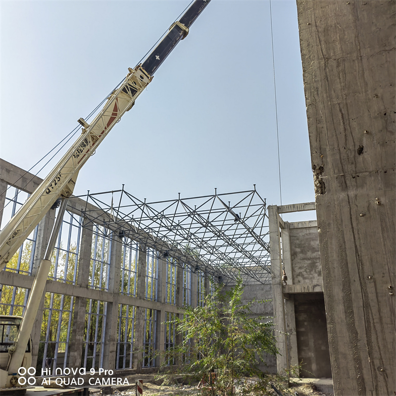 鋼結(jié)構(gòu)安裝隊(duì)